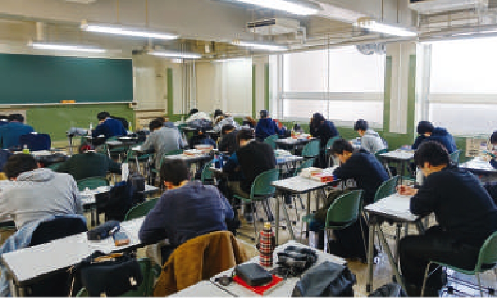自習室（22時まで開放）